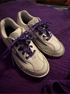 Lady’s 3G left handed bowling 🎳 shoes